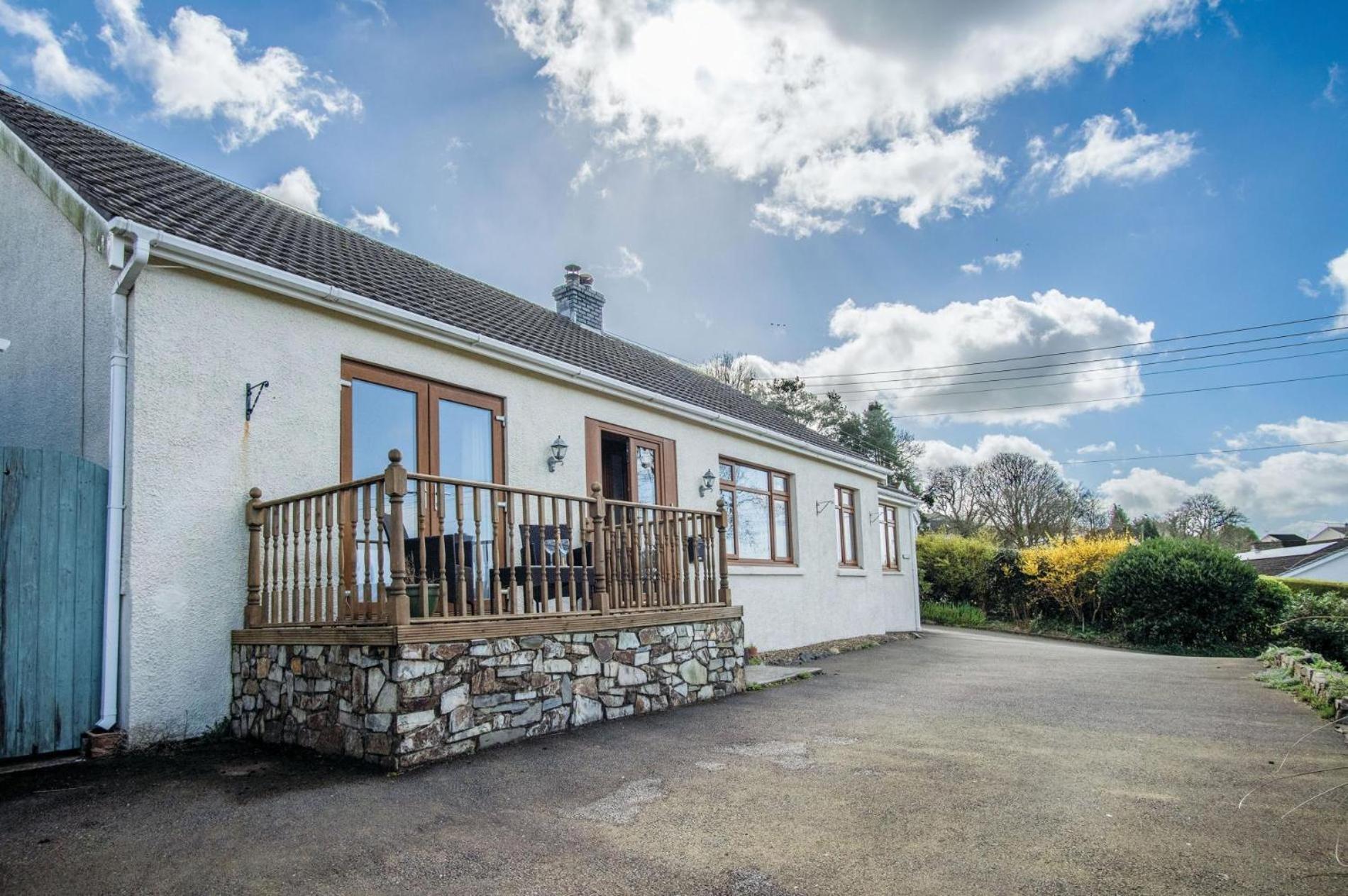 Sorrento - 3 Bed Holiday Home - Wisemans Bridge Stepaside  Exterior photo