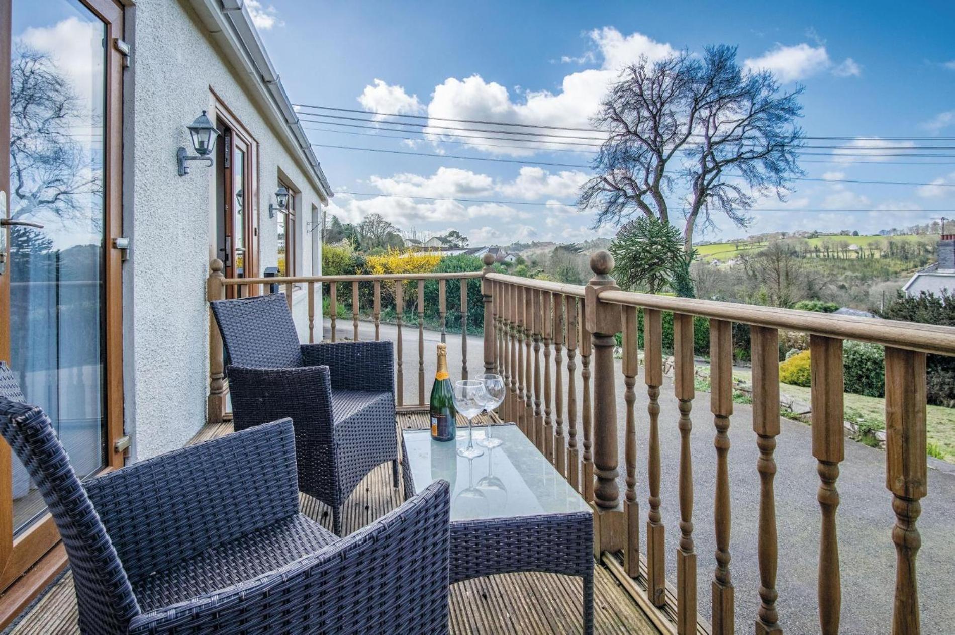 Sorrento - 3 Bed Holiday Home - Wisemans Bridge Stepaside  Exterior photo